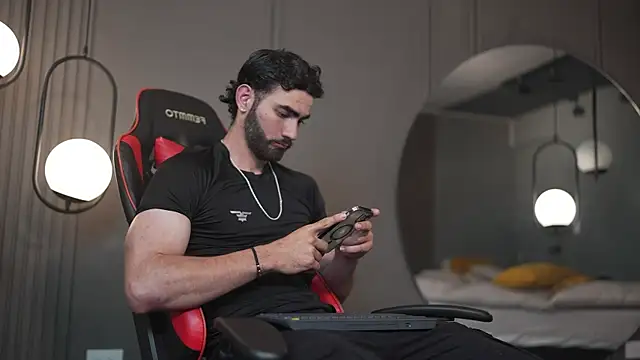 Snapshot of Austin_bolt chatting on December 26, 3:49 am Austin bolt online show from December 26, 3:49 am