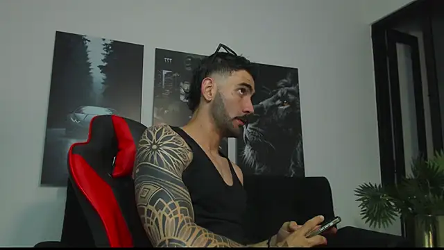 Snapshot of Austin_bolt chatting on February 5, 1:47 am Austin bolt online show from February 5, 1:47 am