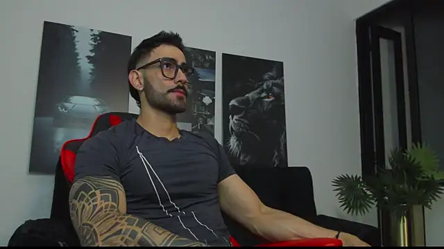 Snapshot of Austin_bolt chatting on February 6, 1:16 am Austin bolt online show from February 6, 1:16 am