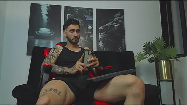 Snapshot of Austin_bolt chatting on February 19, 2:12 am Austin bolt online show from February 19, 2:12 am