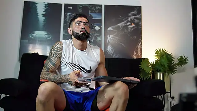 Snapshot of Austin_bolt chatting on September 18, 4:25 am Austin bolt online show from September 18, 4:25 am