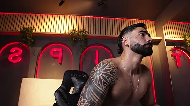 Snapshot of Austin_bolt chatting on September 29, 12:16 am Austin bolt online show from September 29, 12:16 am