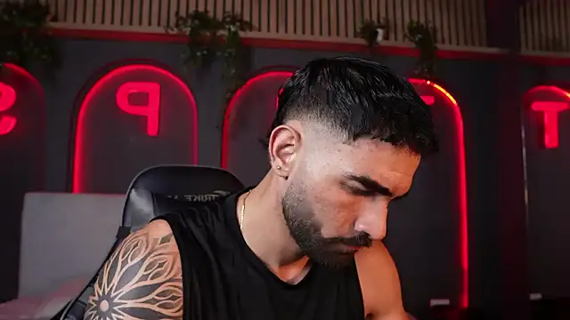 Snapshot of Austin_bolt chatting on October 23, 2:22 am Austin bolt online show from October 23, 2:22 am