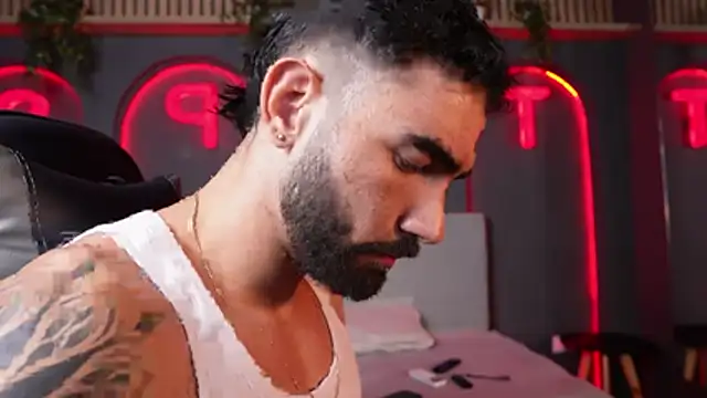 Snapshot of Austin_bolt chatting on October 29, 3:20 am Austin bolt online show from October 29, 3:20 am