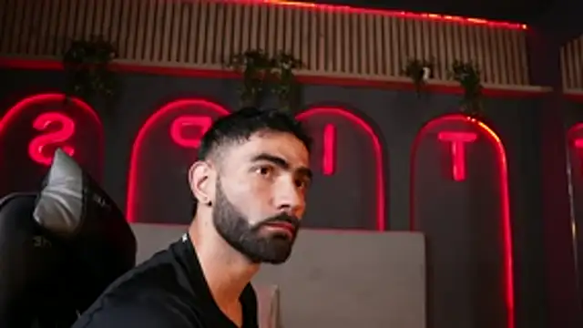 Snapshot of Austin_bolt chatting on October 31, 3:40 am Austin bolt online show from October 31, 3:40 am