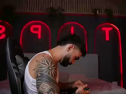 Snapshot of Austin_bolt chatting on November 13, 3:49 am Austin bolt online show from November 13, 3:49 am