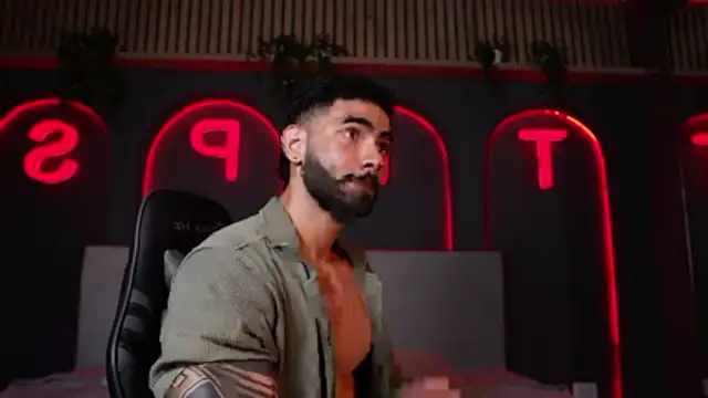 Snapshot of Austin_bolt chatting on November 14, 2:54 am Austin bolt online show from November 14, 2:54 am