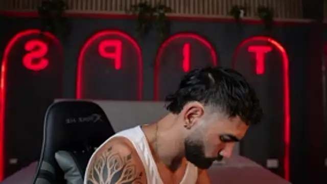 Snapshot of Austin_bolt chatting on November 25, 3:28 am Austin bolt online show from November 25, 3:28 am