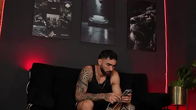 Snapshot of Austin_bolt chatting on November 28, 2:58 am Austin bolt online show from November 28, 2:58 am