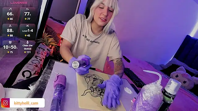 Alice woodville online show from March 7, 8:55 pm