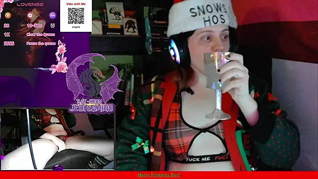 Snapshot of Rae-Suon chatting on December 25, 3:08 am Rae-Suon online show from December 25, 3:08 am