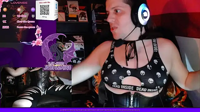 Snapshot of Rae-Suon chatting on January 5, 4:25 am Rae-Suon online show from January 5, 4:25 am