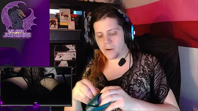 Snapshot of Rae-Suon chatting on January 9, 10:09 pm Rae-Suon online show from January 9, 10:09 pm