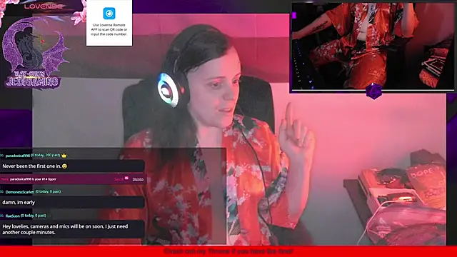 Snapshot of Rae-Suon chatting on February 26, 12:27 am Rae-Suon online show from February 26, 12:27 am