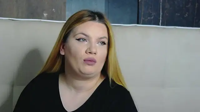 MelanieBrownn online show from December 2, 7:25 am