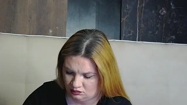 MelanieBrownn online show from December 18, 6:19 am