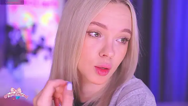  AlinaBailey online show from March 23, 8:07 am