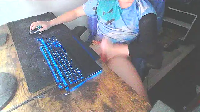 WouldLovetoFuckYou666 online show from December 6, 10:19 pm