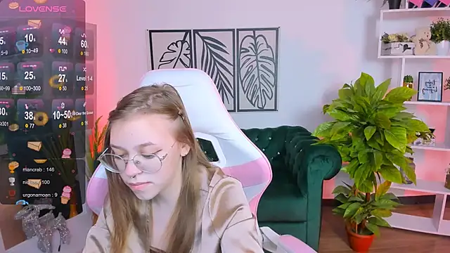 LayriantaVee online show from January 19, 10:06 am