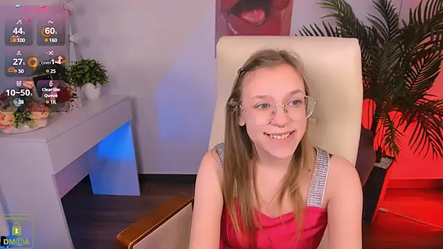 LayriantaVee online show from February 17, 1:21 pm