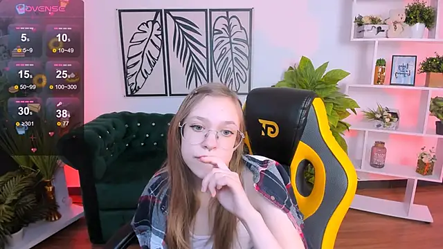 LayriantaVee online show from February 23, 10:06 am