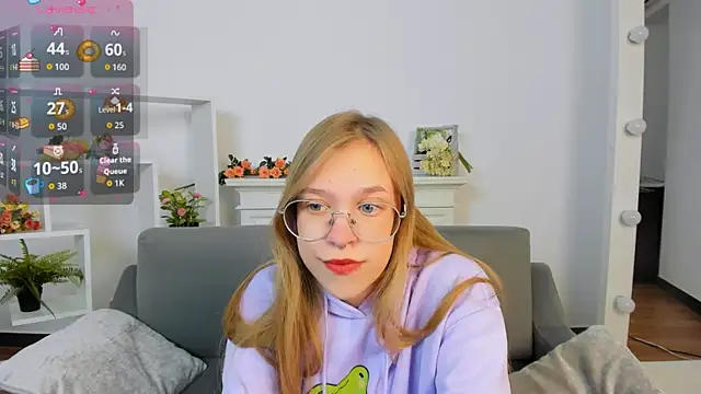 LayriantaVee online show from September 30, 1:16 pm