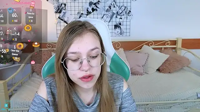 LayriantaVee online show from April 18, 6:17 am