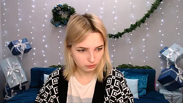 Snapshot of tendermeow chatting on December 14, 9:29 am tendermeow online show from December 14, 9:29 am