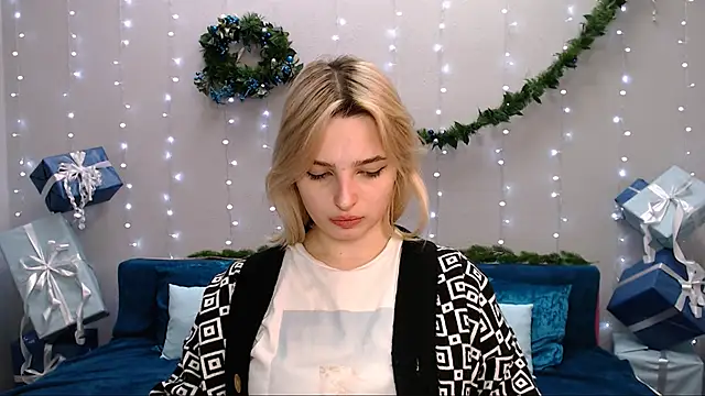 Snapshot of tendermeow chatting on December 14, 1:05 pm tendermeow online show from December 14, 1:05 pm