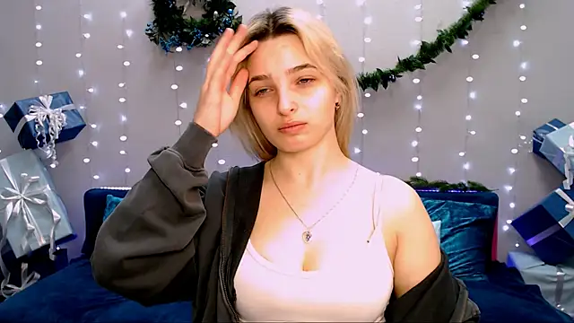 Snapshot of tendermeow chatting on December 23, 1:13 pm tendermeow online show from December 23, 1:13 pm