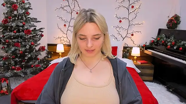 Snapshot of tendermeow chatting on January 11, 12:01 am tendermeow online show from January 11, 12:01 am