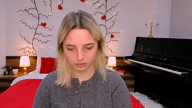 Snapshot of tendermeow chatting on March 14, 1:13 pm tendermeow online show from March 14, 1:13 pm