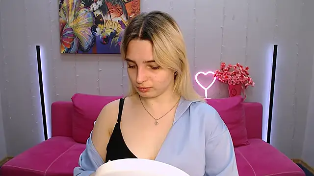 Snapshot of tendermeow chatting on March 22, 1:19 pm tendermeow online show from March 22, 1:19 pm