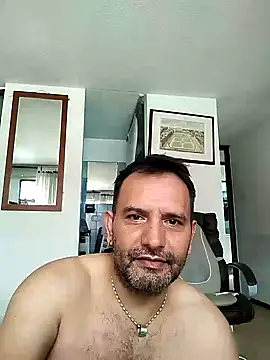 RogueTraveler online show from February 4, 4:50 pm