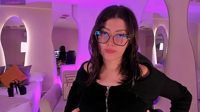 AmberFarrell online show from April 4, 8:06 pm