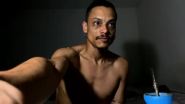 Snapshot of villanocat chatting on December 23, 12:14 am villanocat online show from December 23, 12:14 am