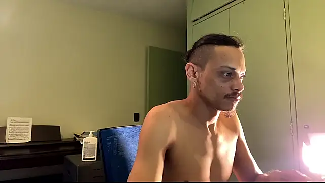 Snapshot of villanocat chatting on September 30, 4:01 pm villanocat online show from September 30, 4:01 pm