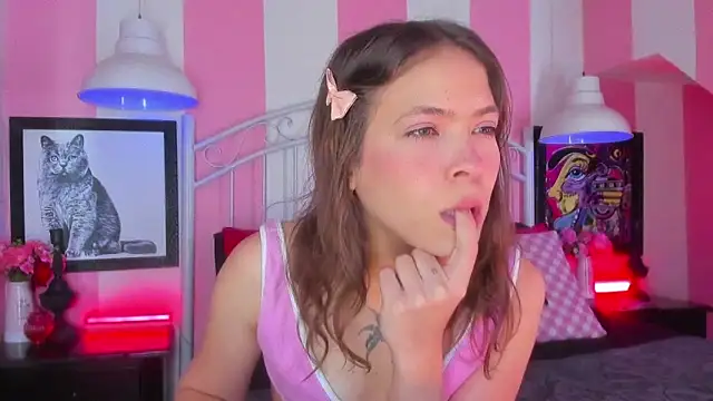 Liah Grey8 online show from February 19, 9:00 pm