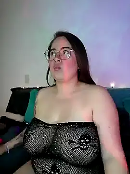 soofy   online show from January 16, 3:02 am