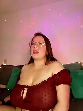 soofy   online show from October 20, 4:35 am