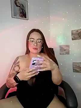 soofy   online show from December 16, 3:33 am