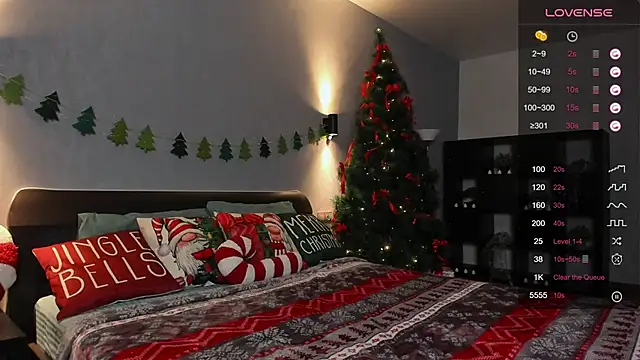 Snapshot of hannacheekss_ chatting on December 17, 10:12 am hannacheekss online show from December 17, 10:12 am