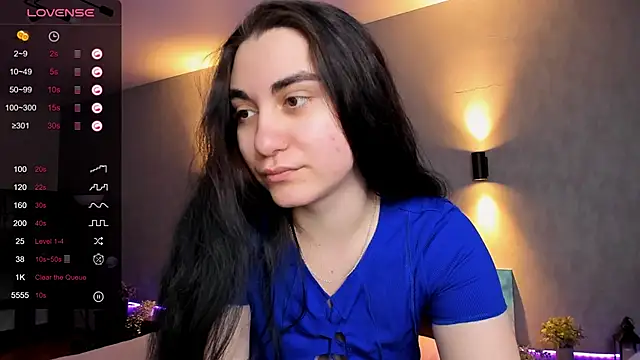 Snapshot of hannacheekss_ chatting on February 20, 5:12 am hannacheekss online show from February 20, 5:12 am