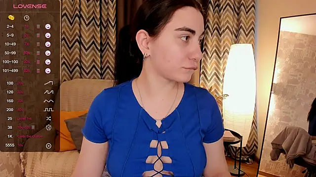 Snapshot of hannacheekss_ chatting on February 21, 8:40 am hannacheekss online show from February 21, 8:40 am