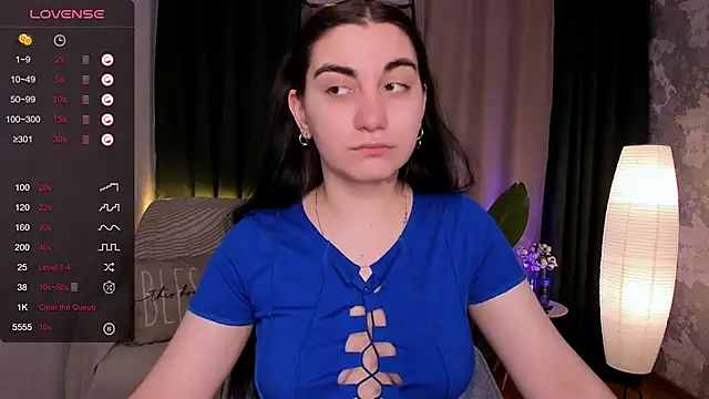 Snapshot of hannacheekss_ chatting on February 26, 2:04 am hannacheekss online show from February 26, 2:04 am