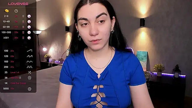 Snapshot of hannacheekss_ chatting on March 4, 2:17 am hannacheekss online show from March 4, 2:17 am