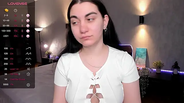 Snapshot of hannacheekss_ chatting on March 7, 2:25 am hannacheekss online show from March 7, 2:25 am