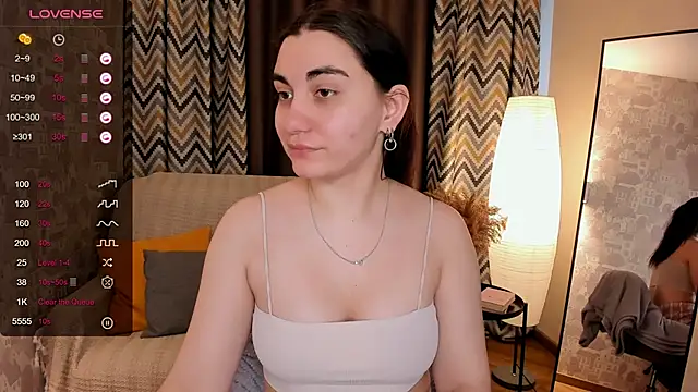 Snapshot of hannacheekss_ chatting on March 8, 4:56 am hannacheekss online show from March 8, 4:56 am