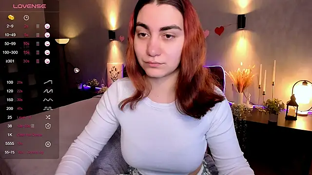 Snapshot of hannacheekss_ chatting on October 7, 2:09 am hannacheekss online show from October 7, 2:09 am