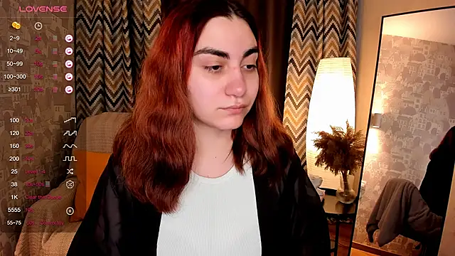 Snapshot of hannacheekss_ chatting on October 10, 2:10 am hannacheekss online show from October 10, 2:10 am